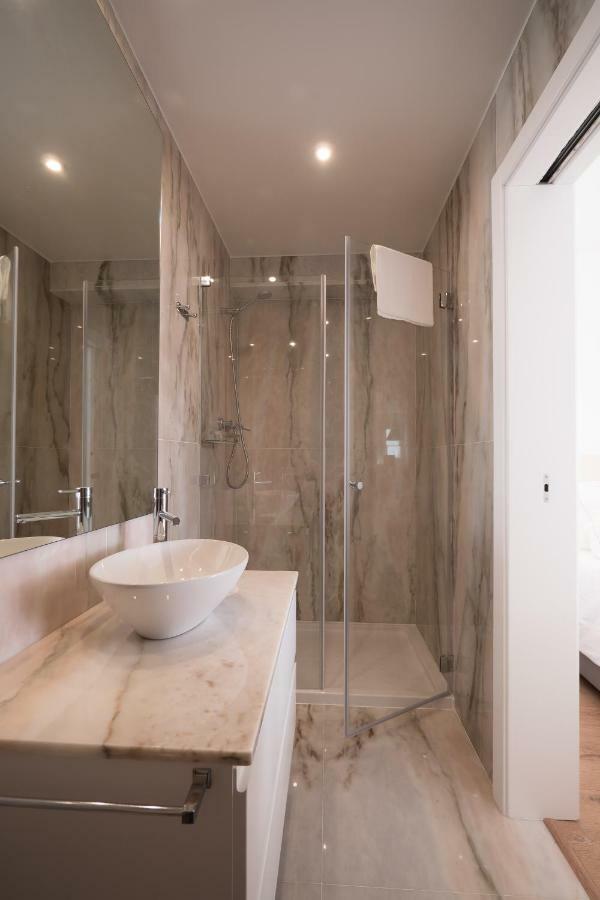 Castle Terrace Exclusive Apartment - Home By The Castle Apartment Lisboa Eksteriør billede